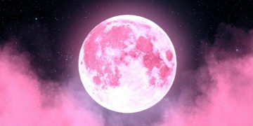 Luna de Fresa visible en el cielo del Reino Unido en junio 2025