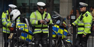 policia-simula-teletrabajo