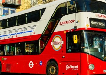 autobús exprés Superloop SL11