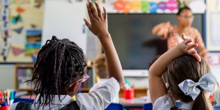 semana escolar de cuatro días