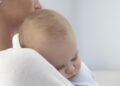 bebé 9 meses meningitis Reino Unido