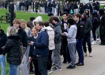 casos de meningitis en Kent