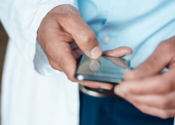 Médico en Islington suspendido