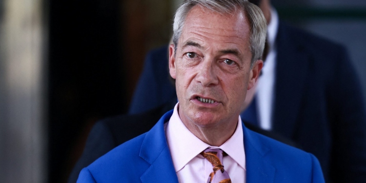 Nigel Farage dimite