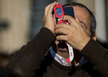 ver un eclipse con la cámara del teléfono