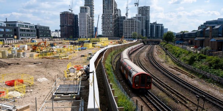construir viviendas junto al metro